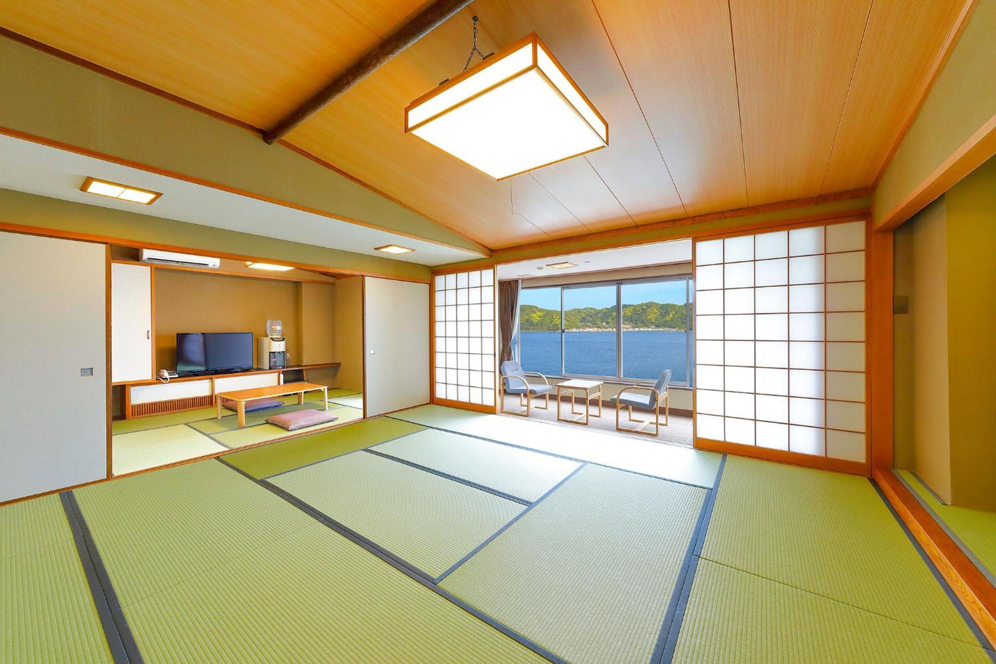 Ooedo Onsen Monogatari Nanki Kushimoto Hotel ภายนอก รูปภาพ